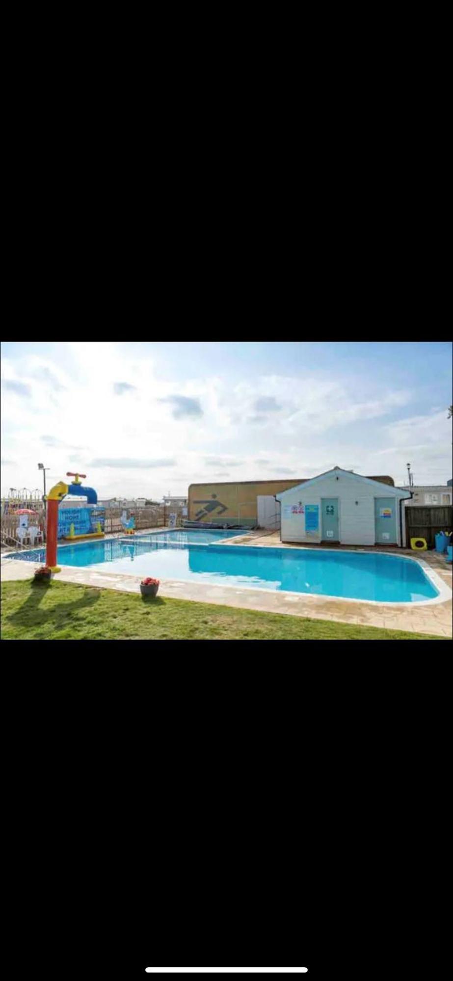 Luxury 6 Berth Holiday Caravan Seasalter Exterior foto